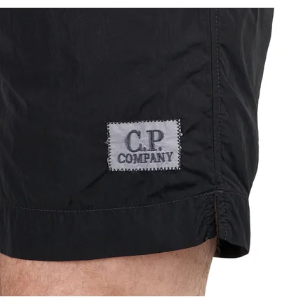 C.P. Company Eco-Chrome R Short Logo Swim Shorts (Schwarz)