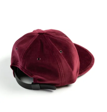 Raised by Wolves Velvet 6 Panel Cap (Weinrot)
