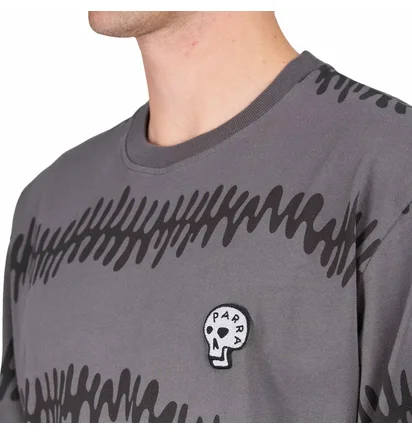 by Parra Stitched Skull Long Sleeve T-Shirt (Grau / Schwarz)