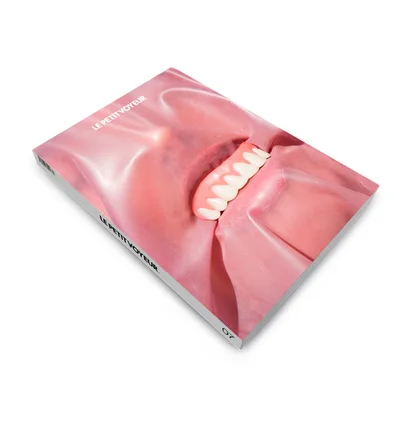 Le Petit Voyeur Vol 7 (Special Edition)