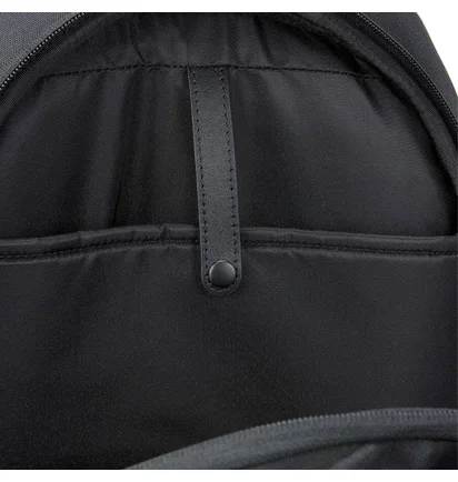 côte&ciel Isar Small EcoYarn Backpack (Schwarz)