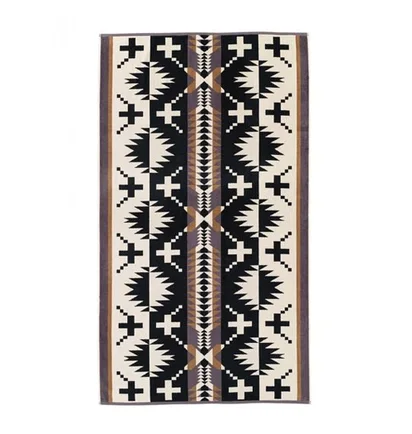 Pendleton Oversized Jacquard Towel (Schwarz / Weiß) – Pendleton