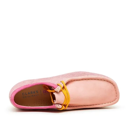 Clarks Originals x Levi’s Vintage Clothing Wallabee (Rosa)