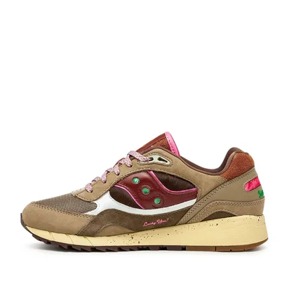 Saucony x Feature Shadow 6000 'Chocolate Chip' (Braun / Rot)
