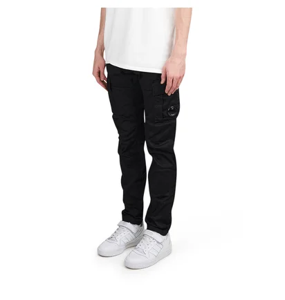 C.P. Company Stretch Sateen Lens Cargo Pants (Schwarz)