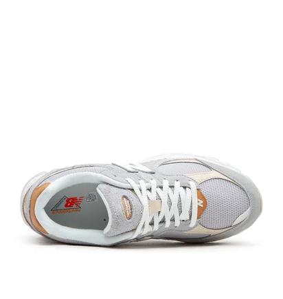 New Balance M2002RSB (Grau / Beige)