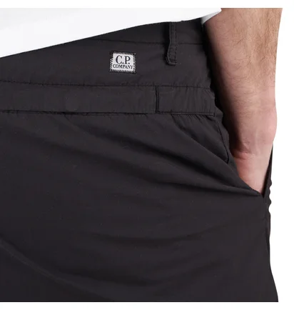 C.P. Company 50 Fili Stretch Utility Shorts (Schwarz)