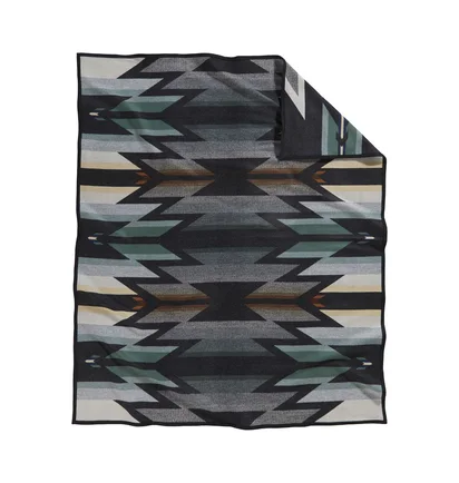 Pendleton Pacific Wonderland Blanket (Multi) – Pendleton