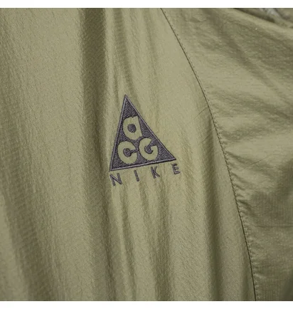 Nike ACG Lightweight Jacket (Olive / Schwarz)
