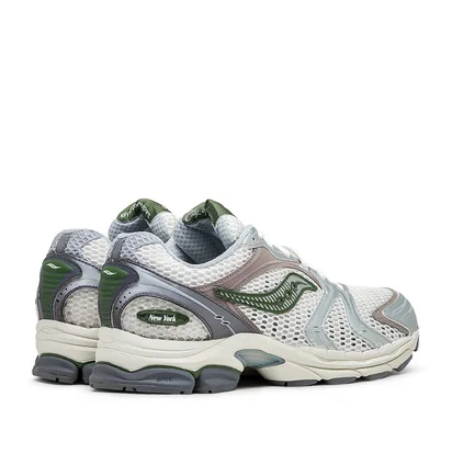 Saucony x Minted NY ProGrid Triumph 4 (Weiß / Silber – Saucony text_image_alt 4