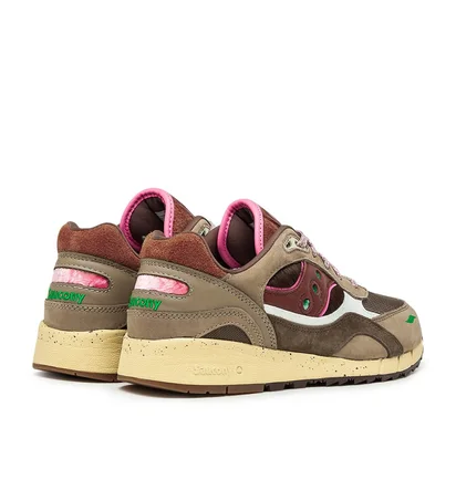 Saucony x Feature Shadow 6000 'Chocolate Chip' (Braun / Rot)
