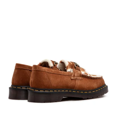 Dr. Martens Adrian Snaffle Hair-On Suede Loafer (Braun / Weiß)