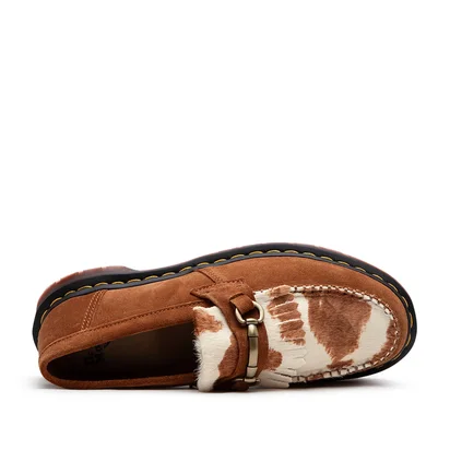 Dr. Martens Adrian Snaffle Hair-On Suede Loafer (Braun / Weiß)
