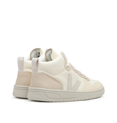 Veja V-15 Chromefree Leather (Beige)