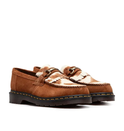 Dr. Martens Adrian Snaffle Hair-On Suede Loafer (Braun / Weiß)