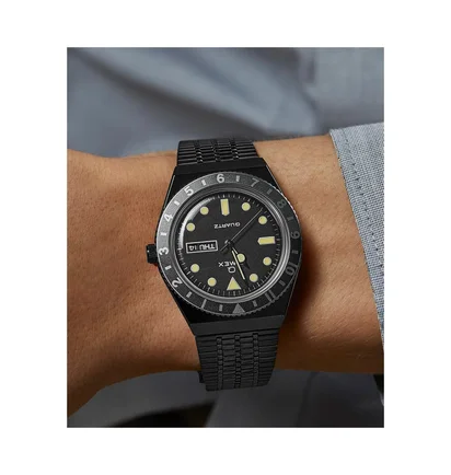 Timex Archive Q Timex Reissue 38mm Stainless Steel Bracelet (Schwarz / Silber)