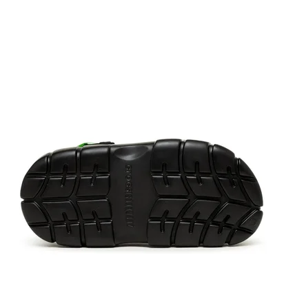 Sankuanz x Crocs Classic Clog (Schwarz)