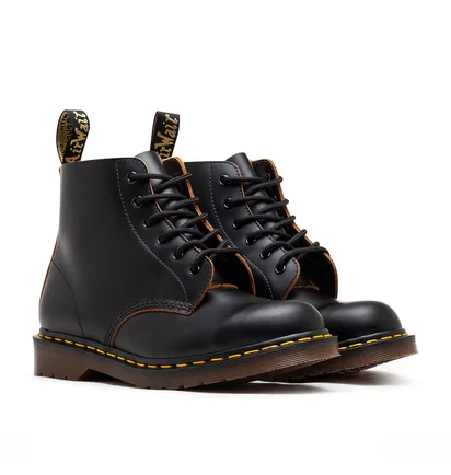 Dr. Martens Vintage 101 Quilon Boots (Schwarz)
