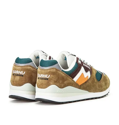 Karhu Synchron Classic (Braun / Grün)